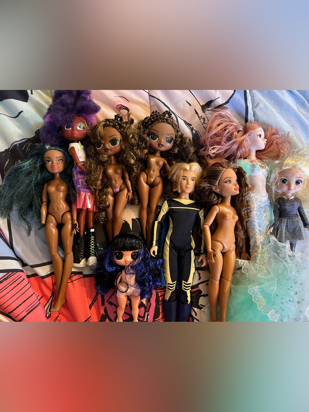 Lot of random fashion dolls